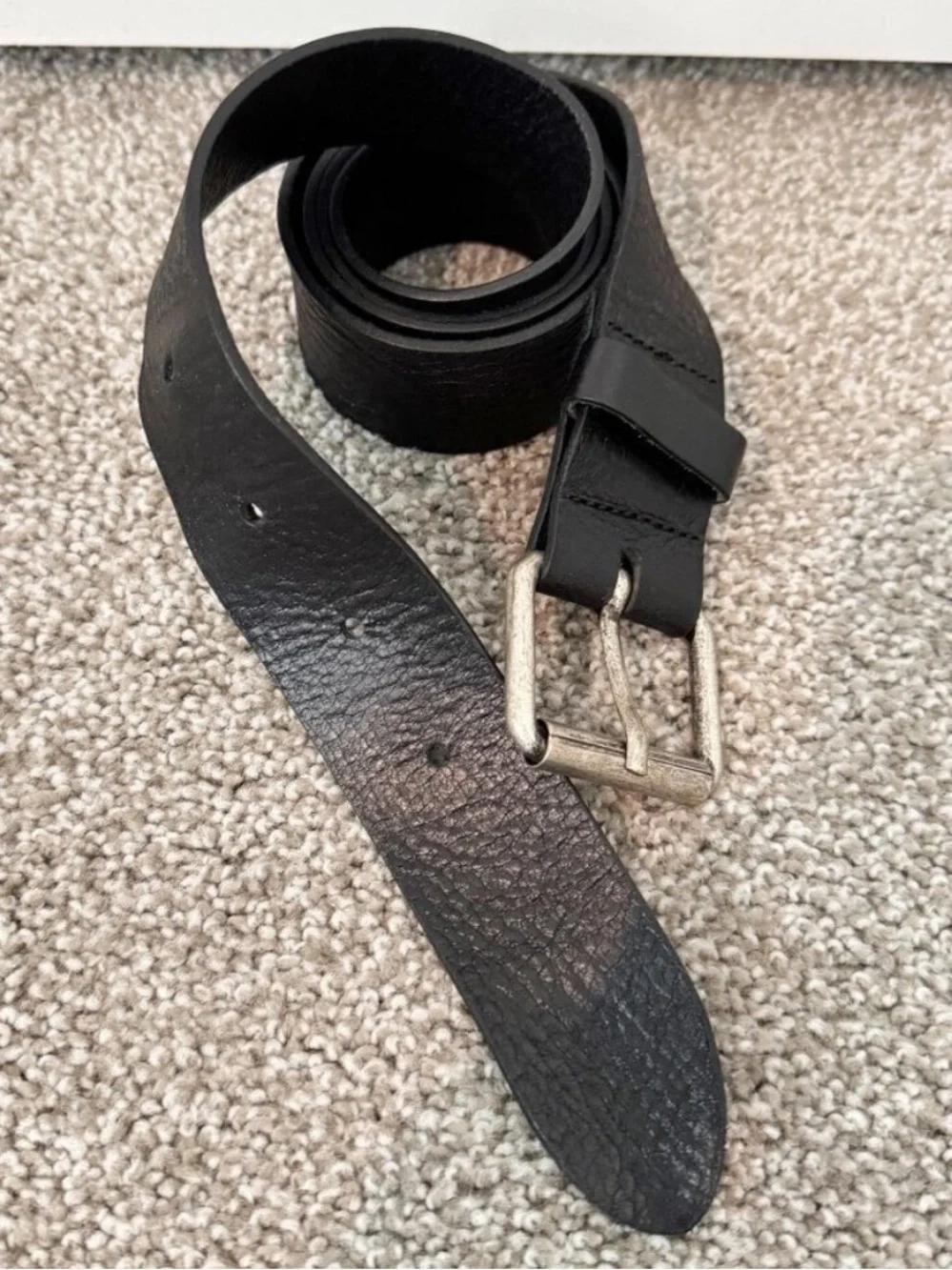 H&M Belt Size 41 42 Black Leather Metal Buckle Adjustable‎ Corporate Minimalist